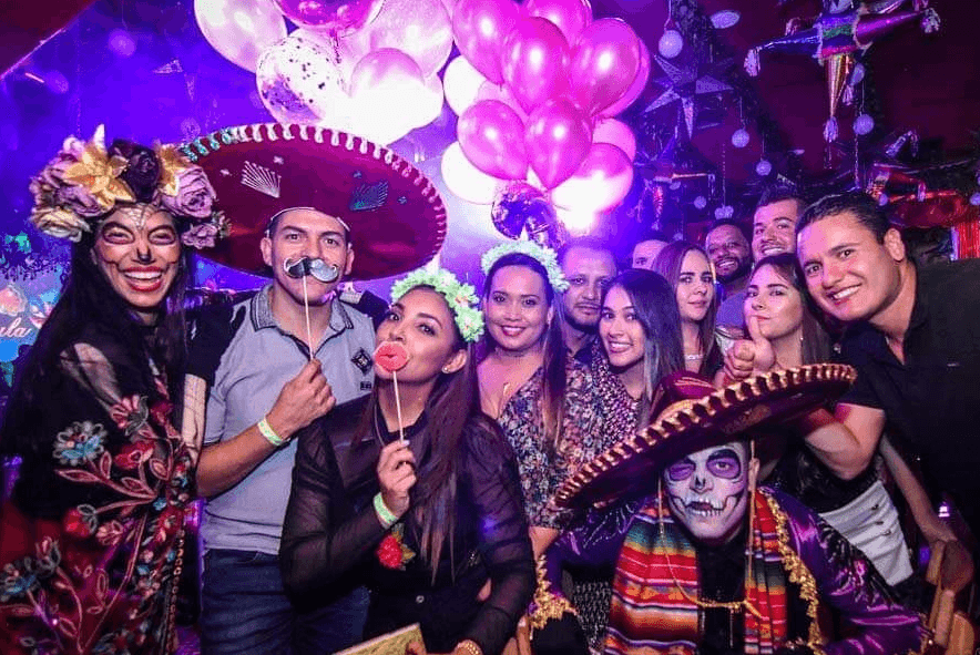 listing card gallery